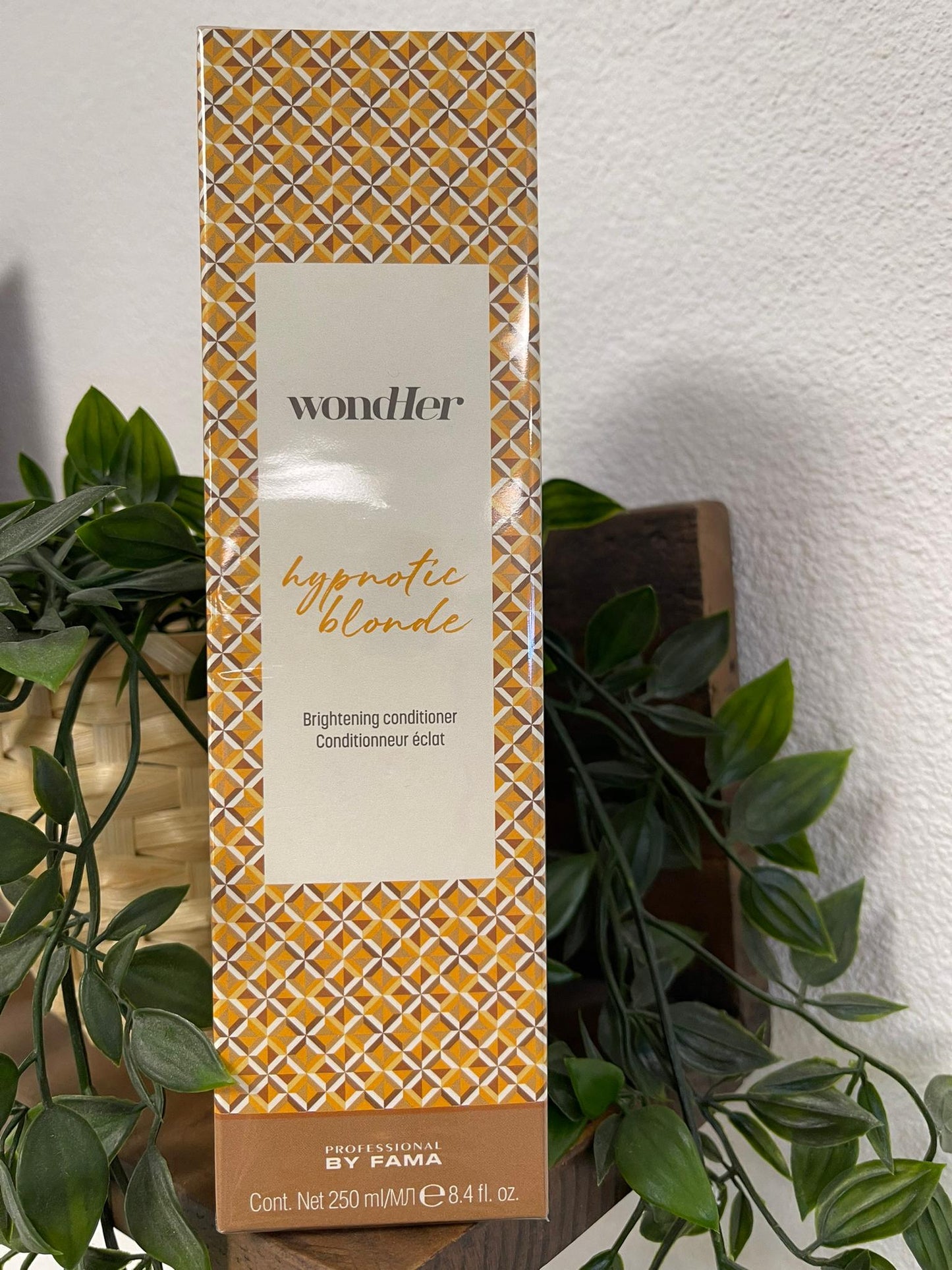 WondHer - Hypnotic Blonde Brightening Conditioner