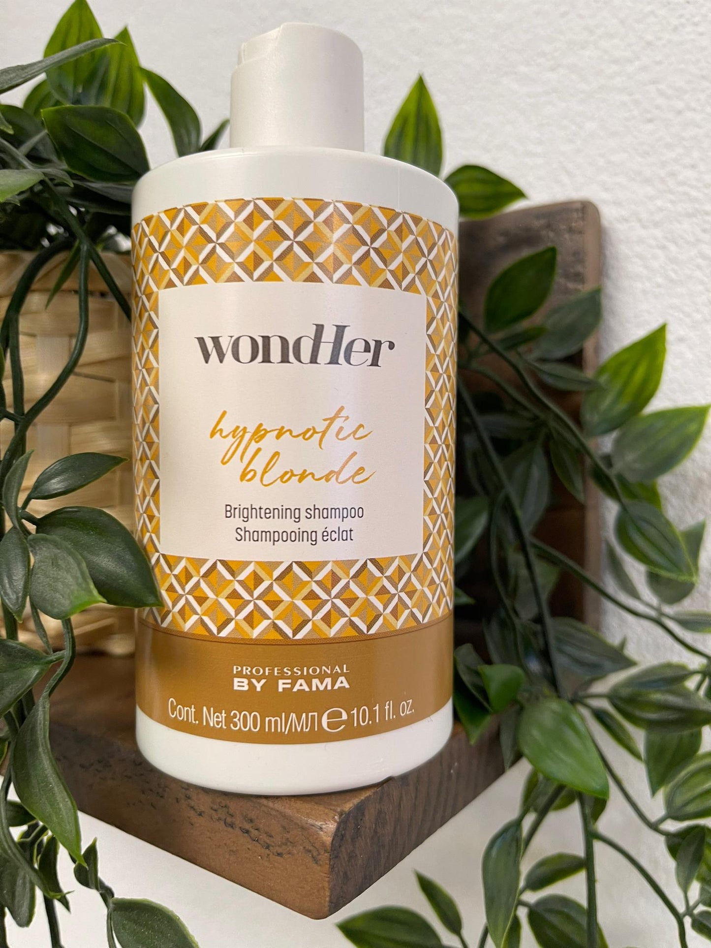 WondHer - Hypnotic Blonde Brightening Shampoo